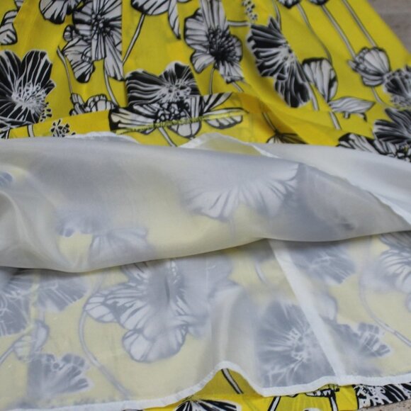 Robbie Bee Yellow Floral Sleeveless Dress - Picture 14 of 15